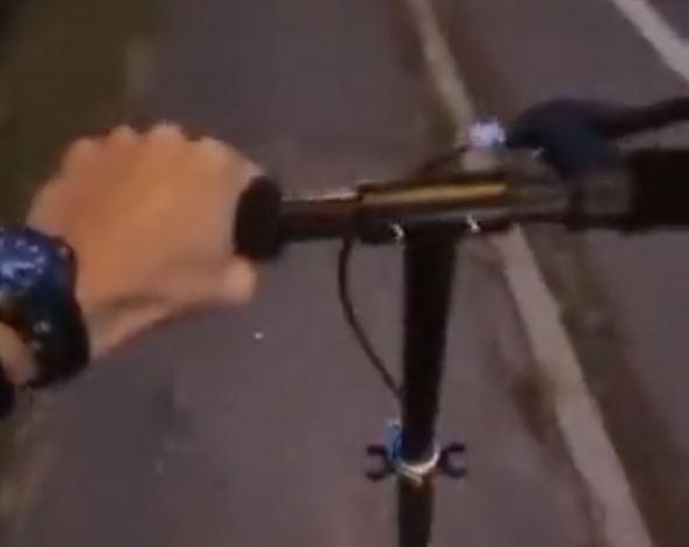 Rușii fug de mobilizarea lui Putin. Unii se urcă și pe trotinete